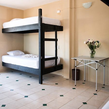 Deja Hostel プレヤデルカーメン エクステリア 写真