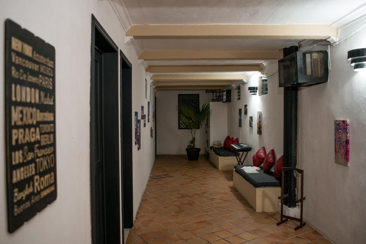 Deja Hostel プレヤデルカーメン エクステリア 写真